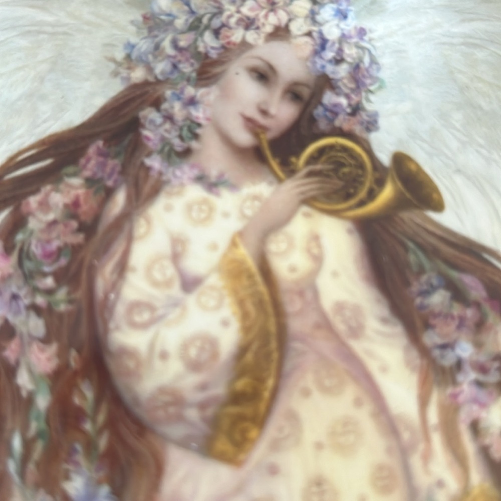 NWOT Set of 9 symphony of Angels Wall Hanging Plates. - Picture 4 of 12